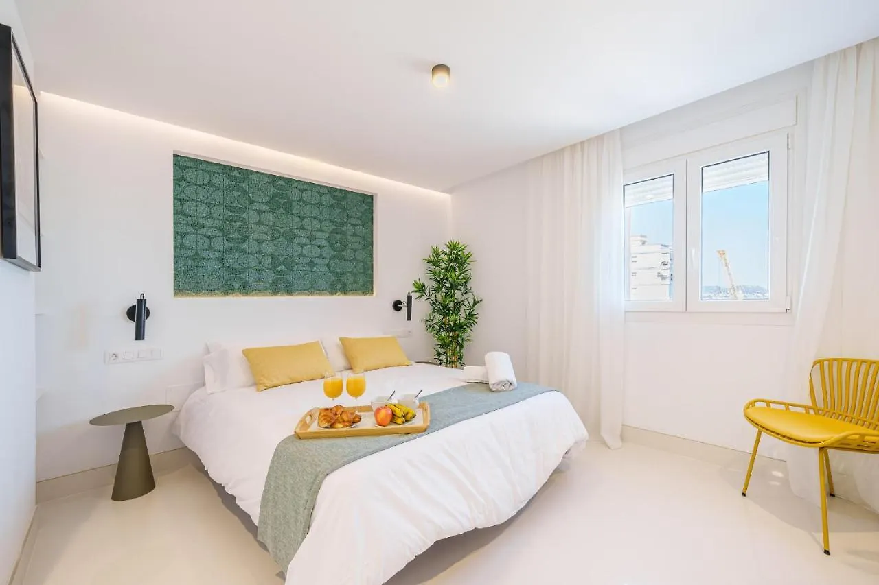 Near Beach Stunning Views & Comfort Malaga